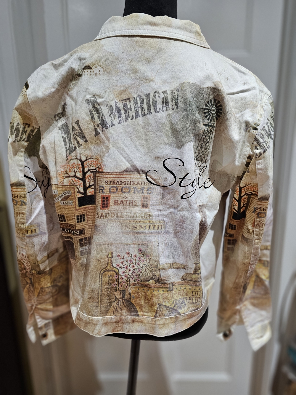Patchington 'An American Style' White and Tan Printed Jacket
